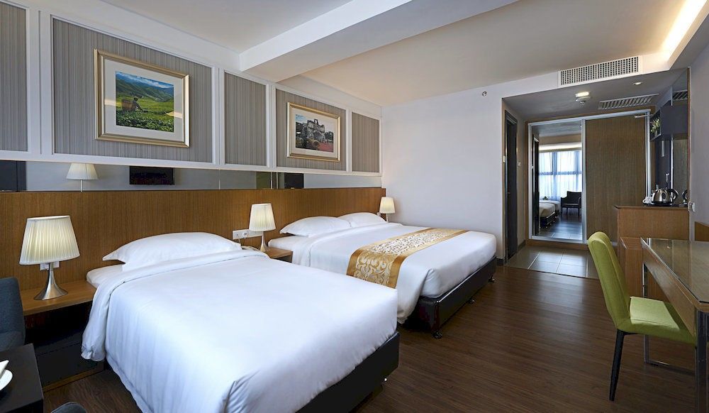 Transit Hotel 3*
