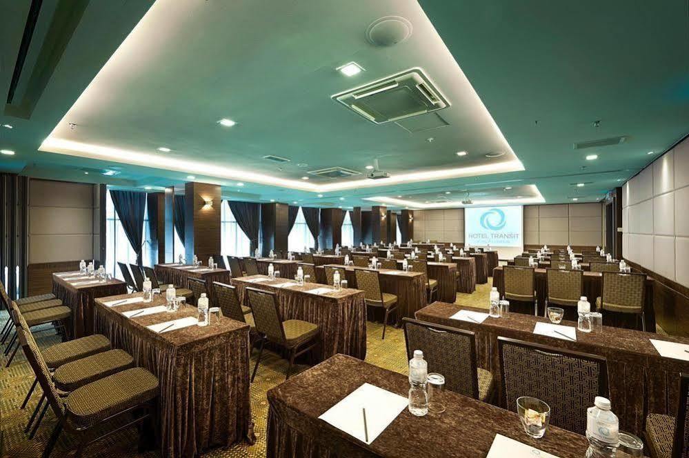 Transit Hotel 3*