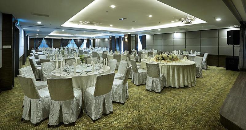 Hotel Transit 3*
